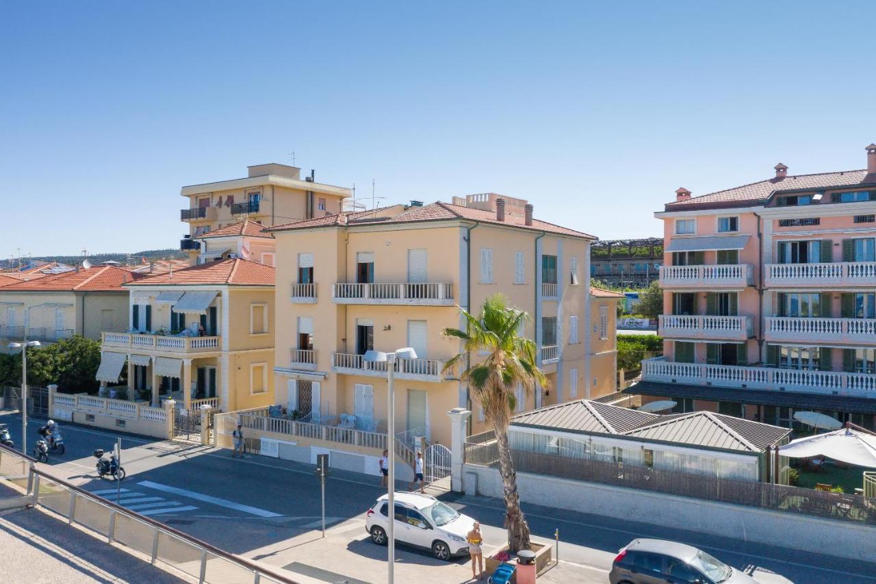 Brezza Marina Apartment San Vincenzo Exterior photo